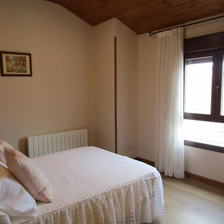Valdepielagos Casa Rural San Isidro מראה חיצוני תמונה