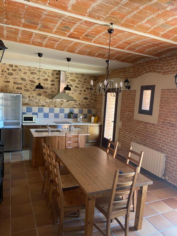 Valdepielagos Casa Rural San Isidro מראה חיצוני תמונה