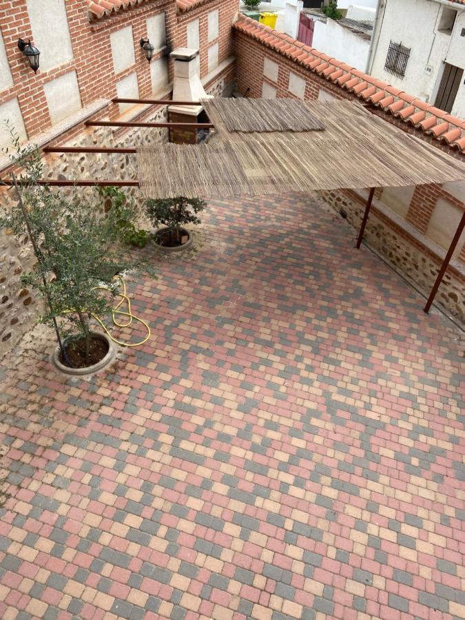 Valdepielagos Casa Rural San Isidro מראה חיצוני תמונה